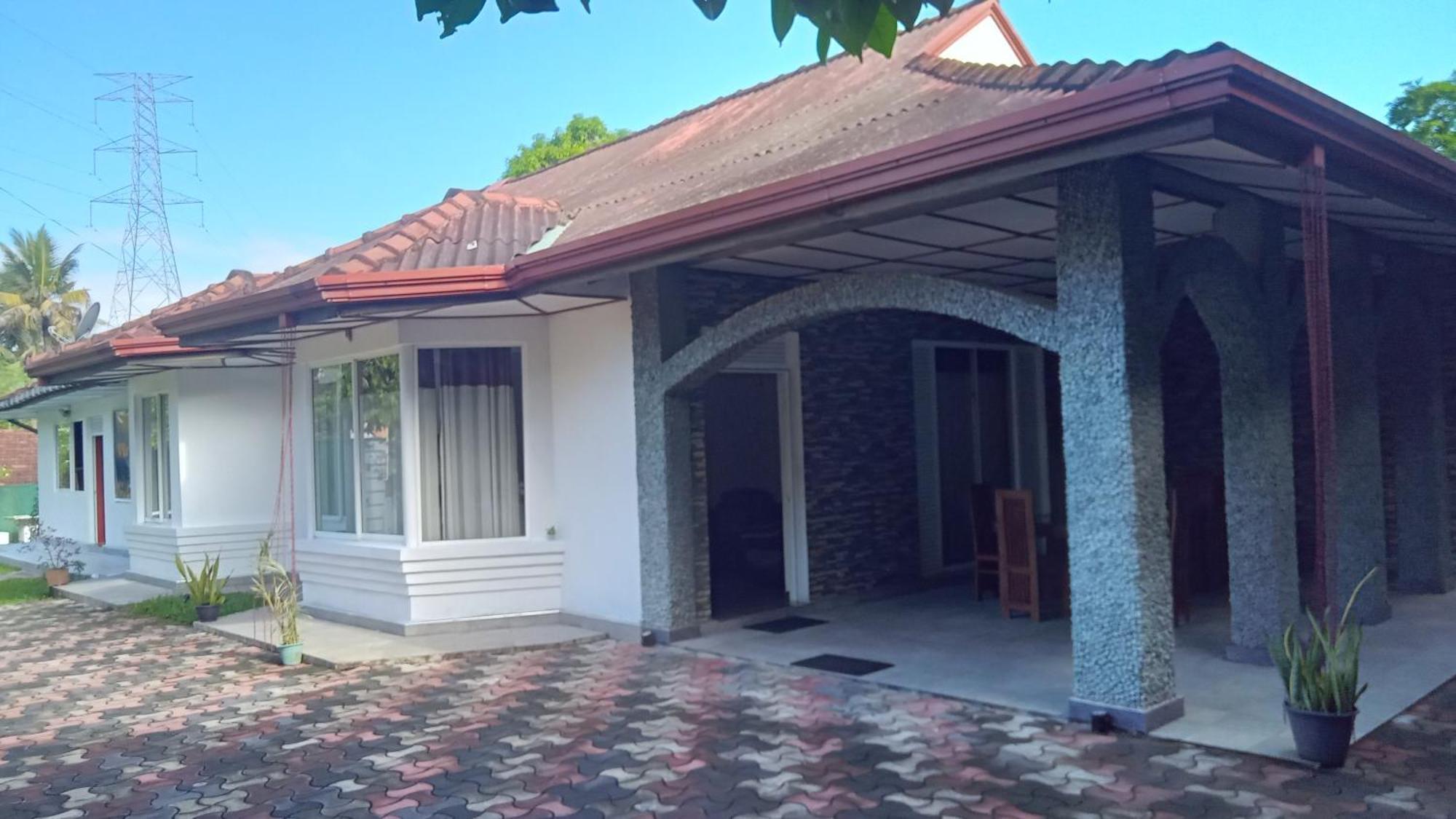 Villaflorence Kadawatha Экстерьер фото